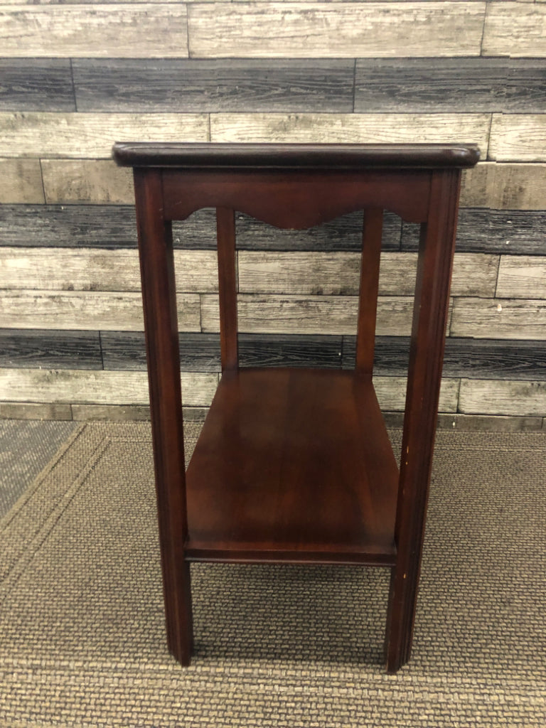 VTG BRANDT 2-TIER DRK BROWN END TABLE.
