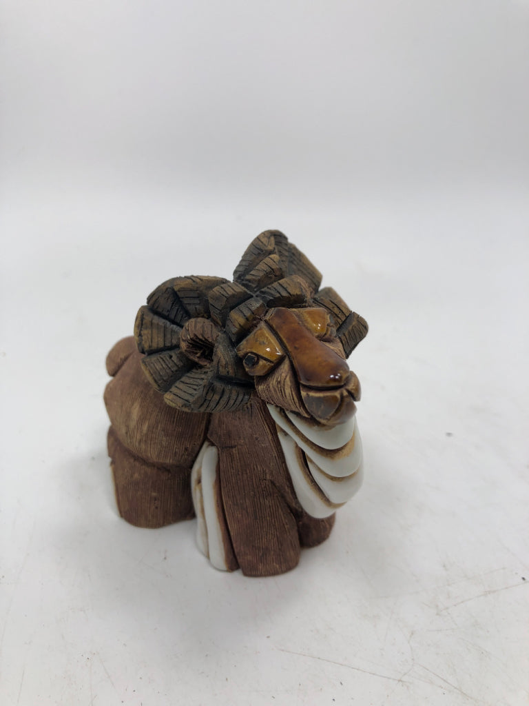VTG CARVED CERAMIC RAM W/WHITE GLAZED ACCENTS.