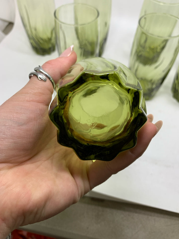 8 VTG AVOCADO GREEN SWIRL WAVE WATER GLASSES.