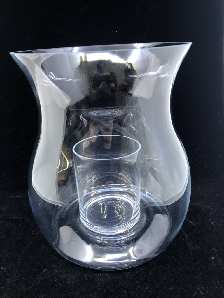 2 PIECE PEIR 1 CANDLE HOLDER.
