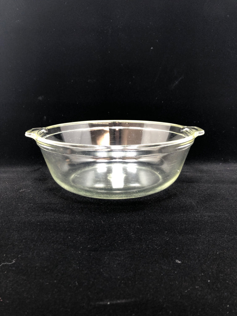 PYREX CASSEROLE DISH W/HANDLES.