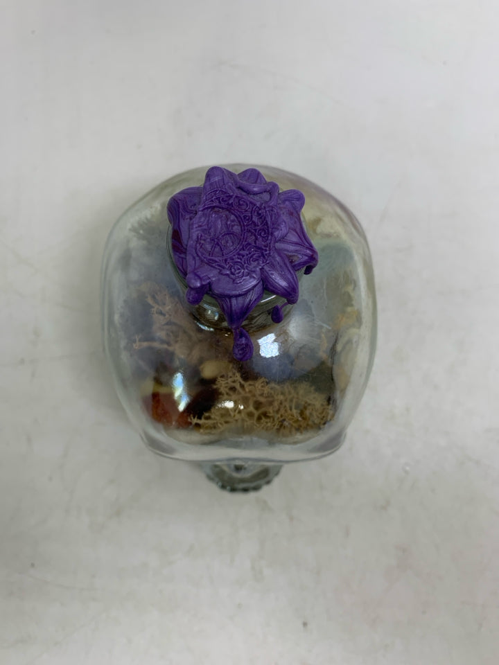 IRIDESCENT GLASS SKULL W/ FILLER.