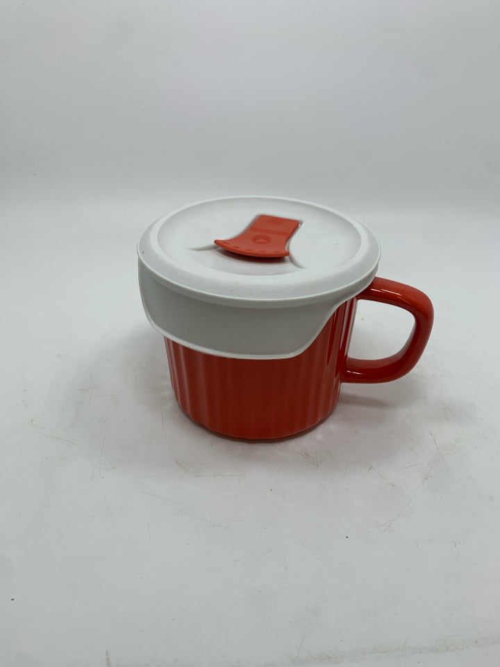 RED CORNING WARE SOUP MUG W/LID.