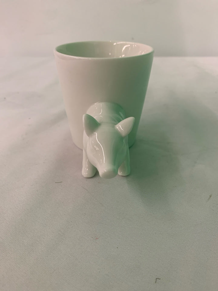WHITE PIG PLANTER.