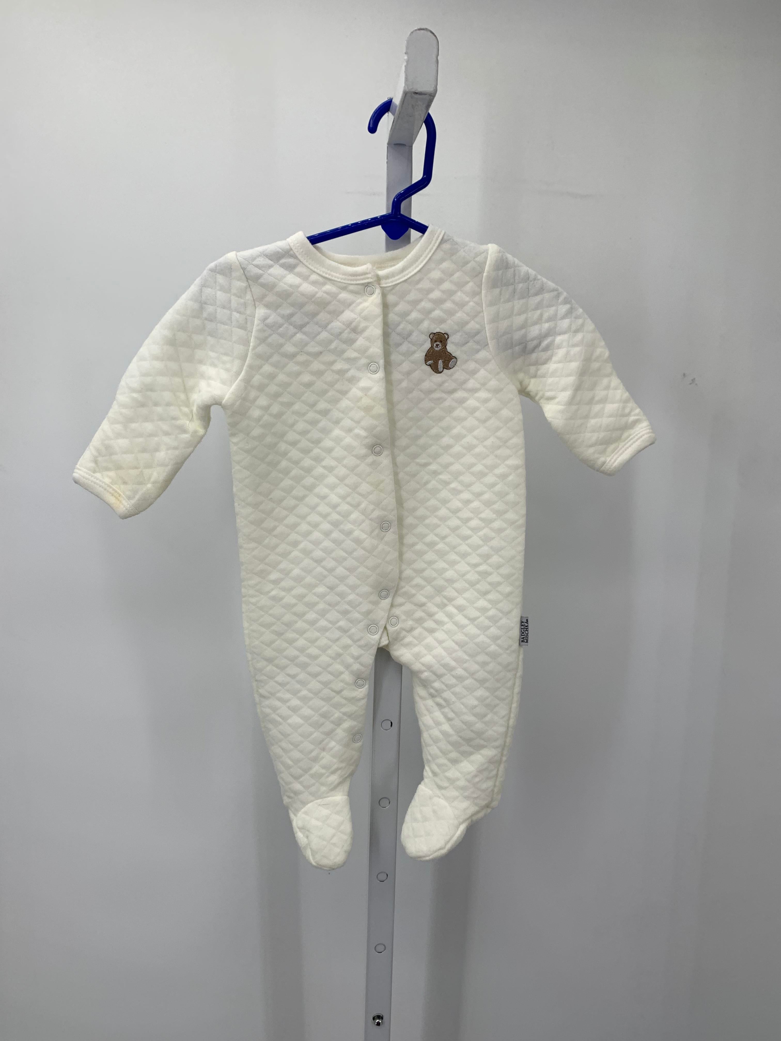 QUILTED KNIT BEAR.