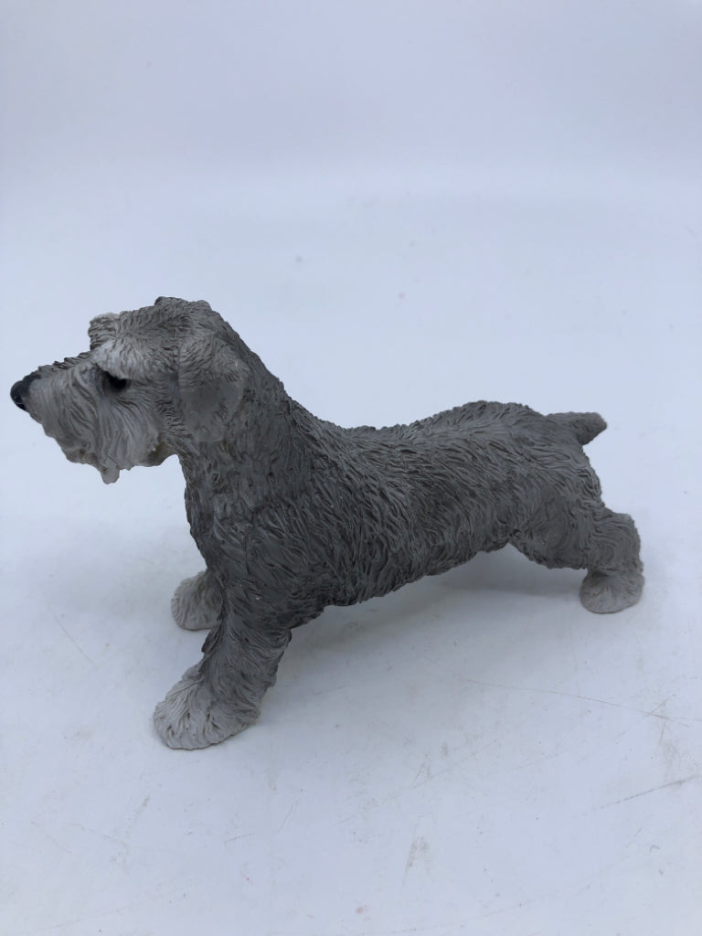 GREY RESIN DOG FIGURE.