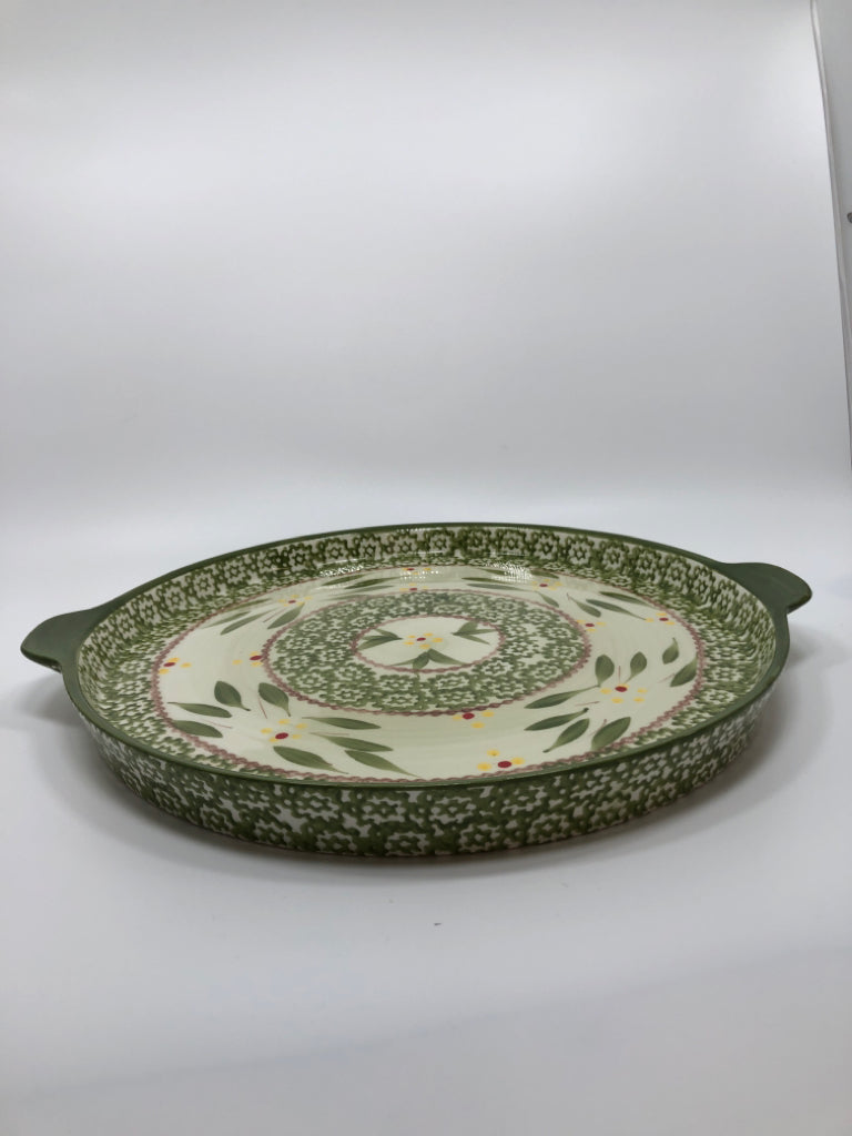 TEMPTATIONS GREEN ROUND HANDLED PLATTER.
