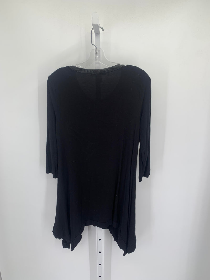 Size Small Misses 3/4 Sleeve Shirt