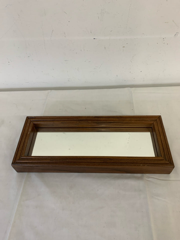 RECTANGLE DARK WOOD MIRROR.