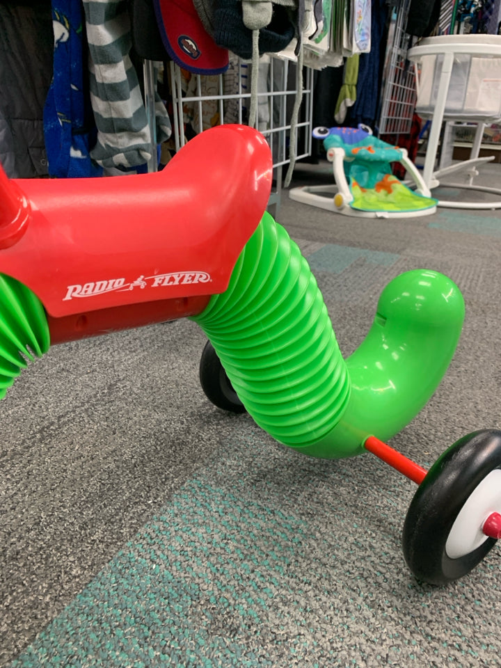 Radio Flyer The Inchworm Classic Bounce and Go