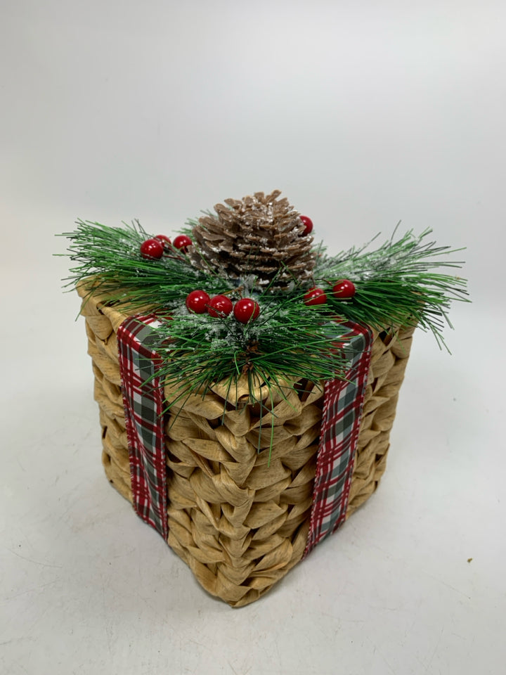 WOVEN HALLOW PRESENT W/ PLAID RIBBON.