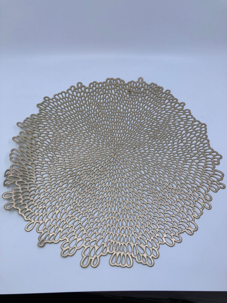 6 GOLD ABSTRACT PLACEMATS.