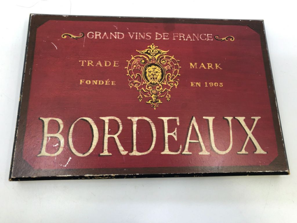 BORDEUX WINE PLAQUE.