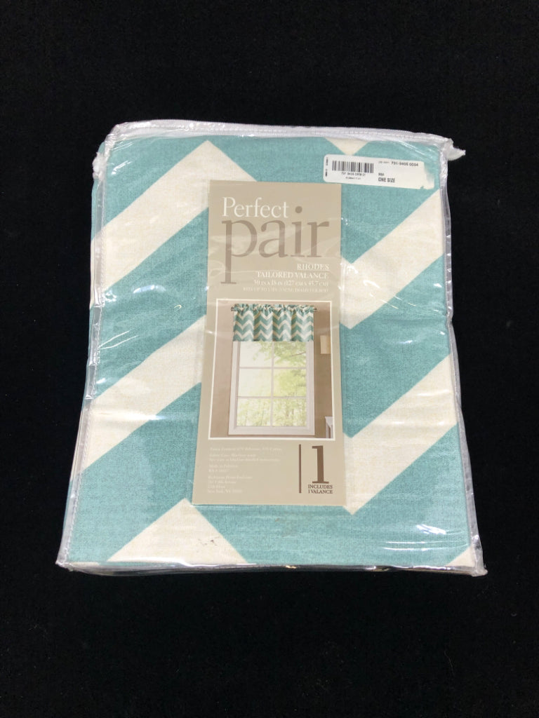 NIP TEAL/WHITE WINDOW VALANCE.