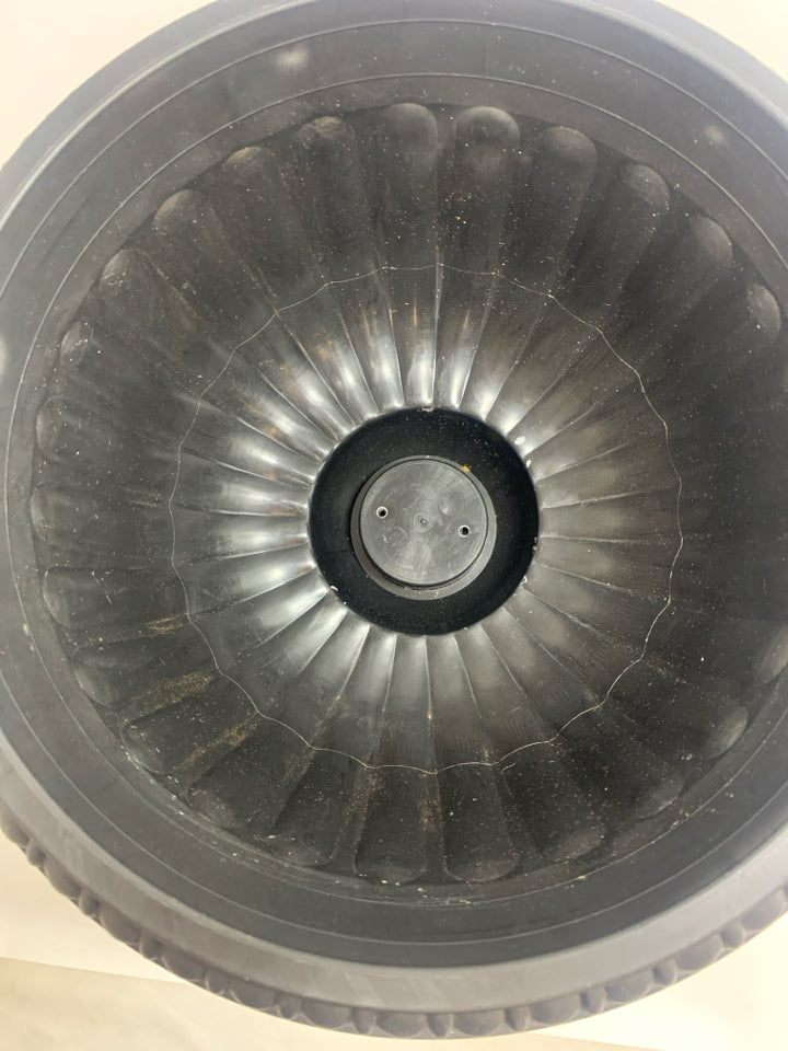 BLACK PLASTIC URN PLANTER.