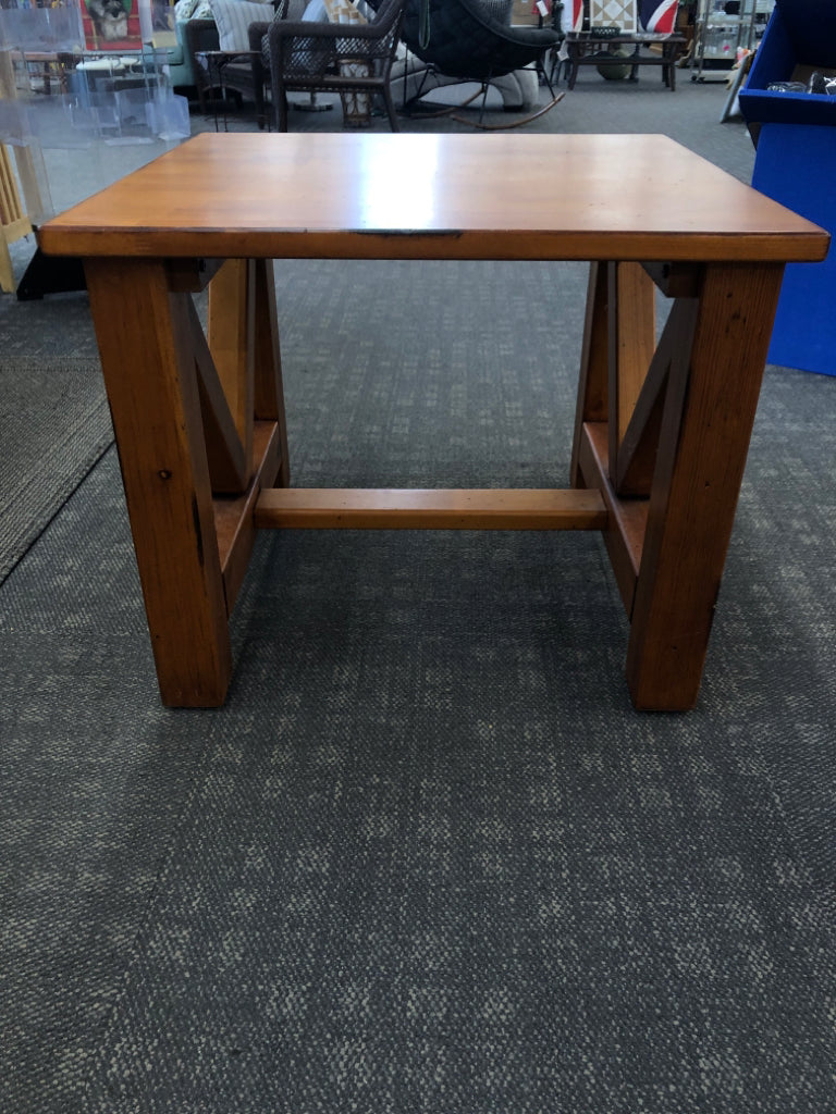 "V" BASE WOODEN SIDE TABLE.