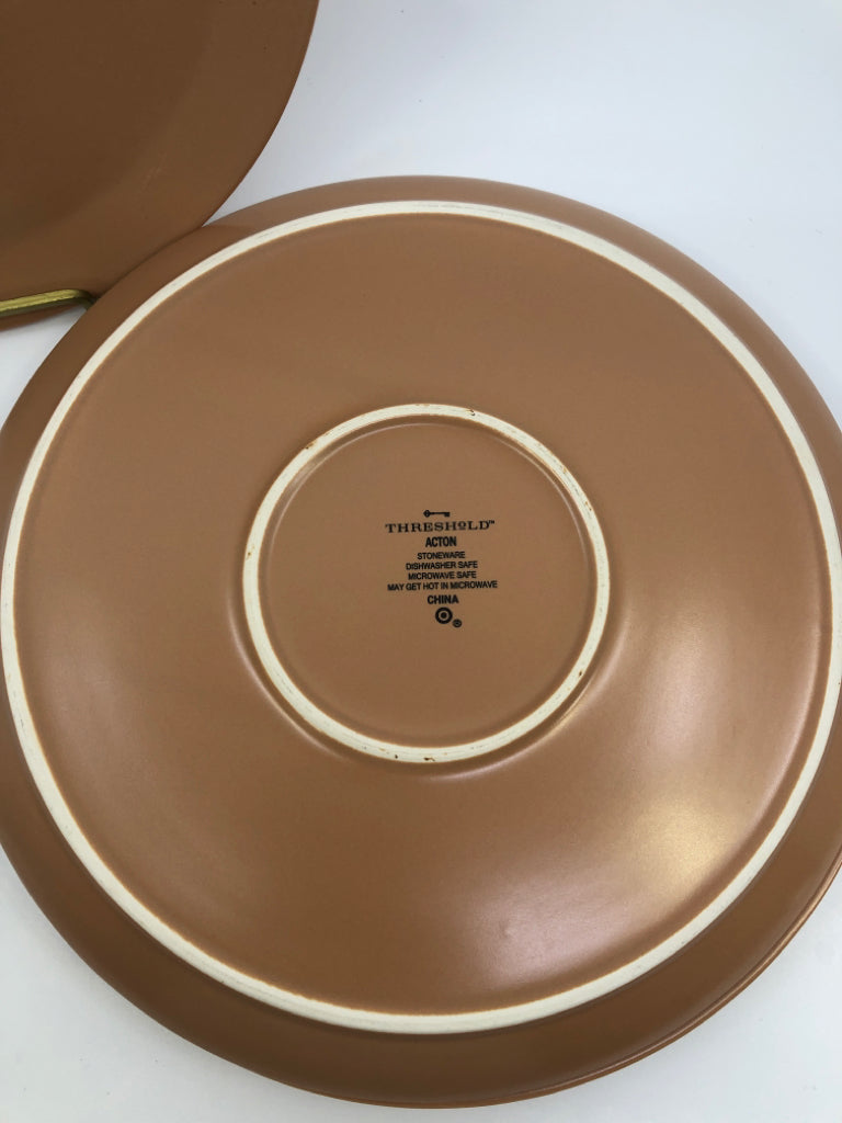 4 ROUND BROWN MATTE PLATES.