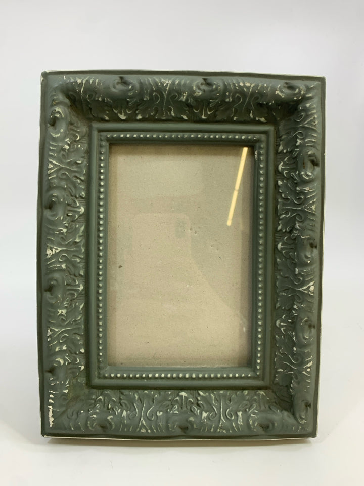 DISTRESSED GREEN FRAME.