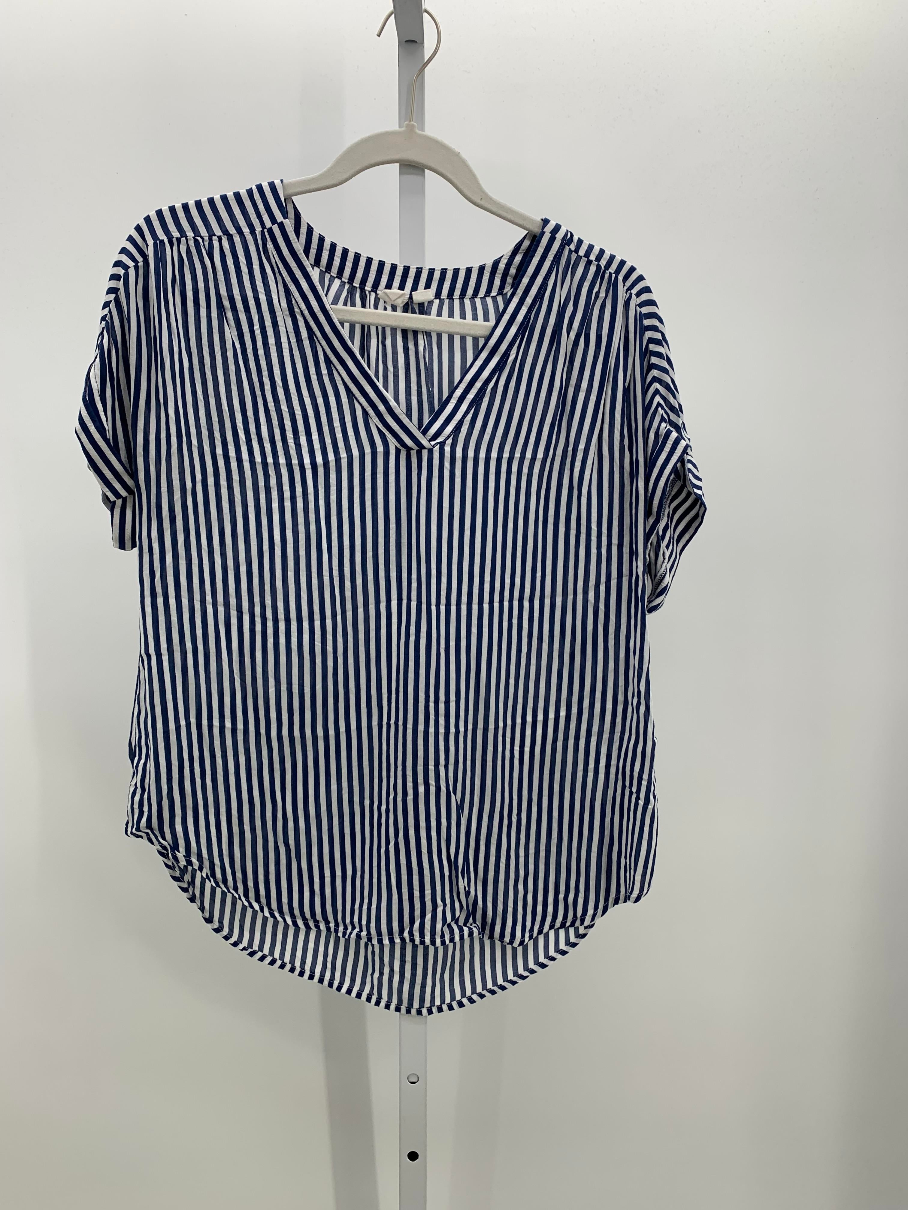 Gap Size Medium Misses Short Sleeve Shirt