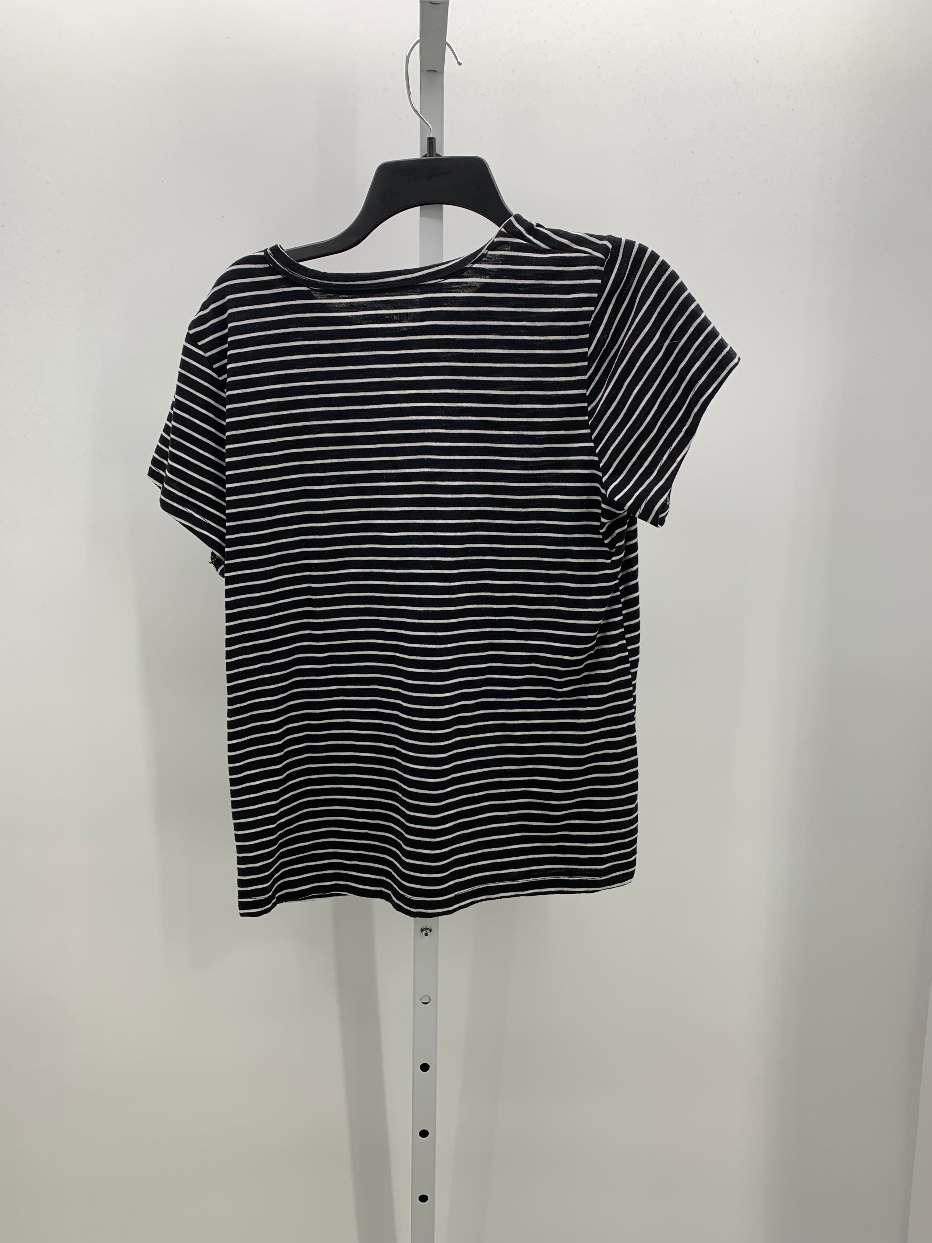 Time and Tru Size Large Misses Short Sleeve Shirt