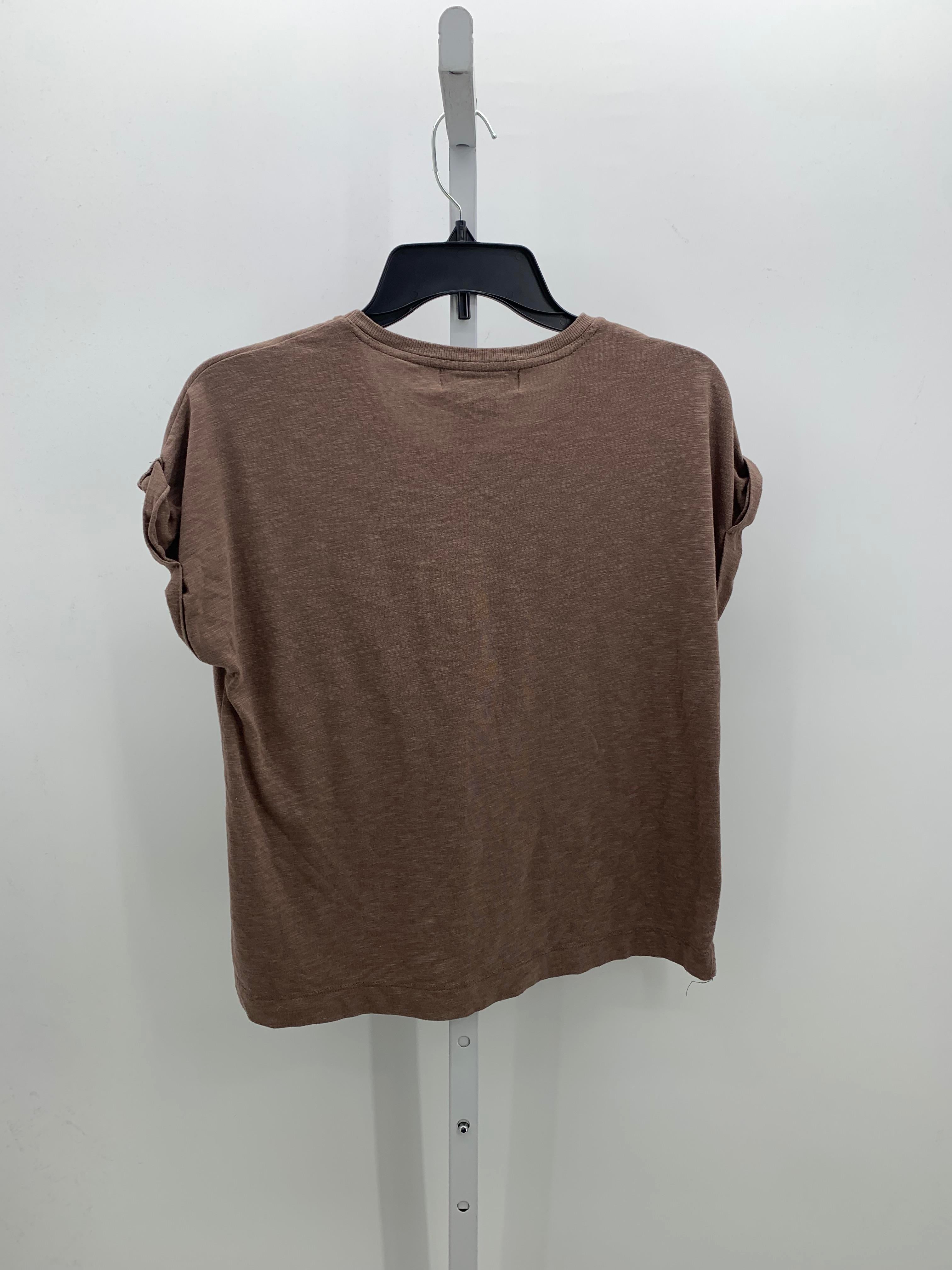Size Medium Misses Short Sleeve Shirt