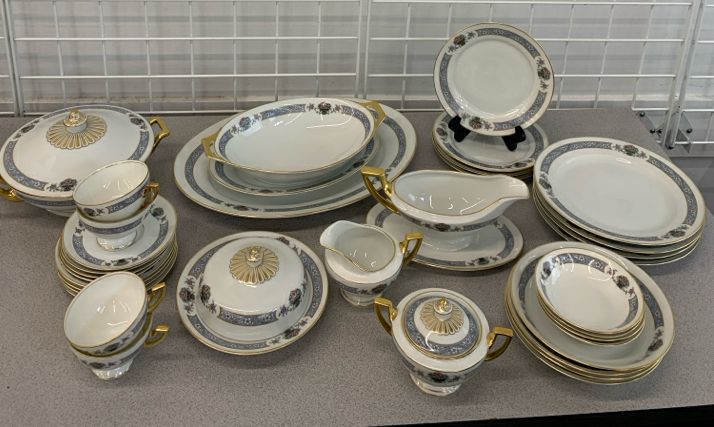 39PC BLUE BAND FLOWER BASKET CHINA SET SERVICE FOR 4.