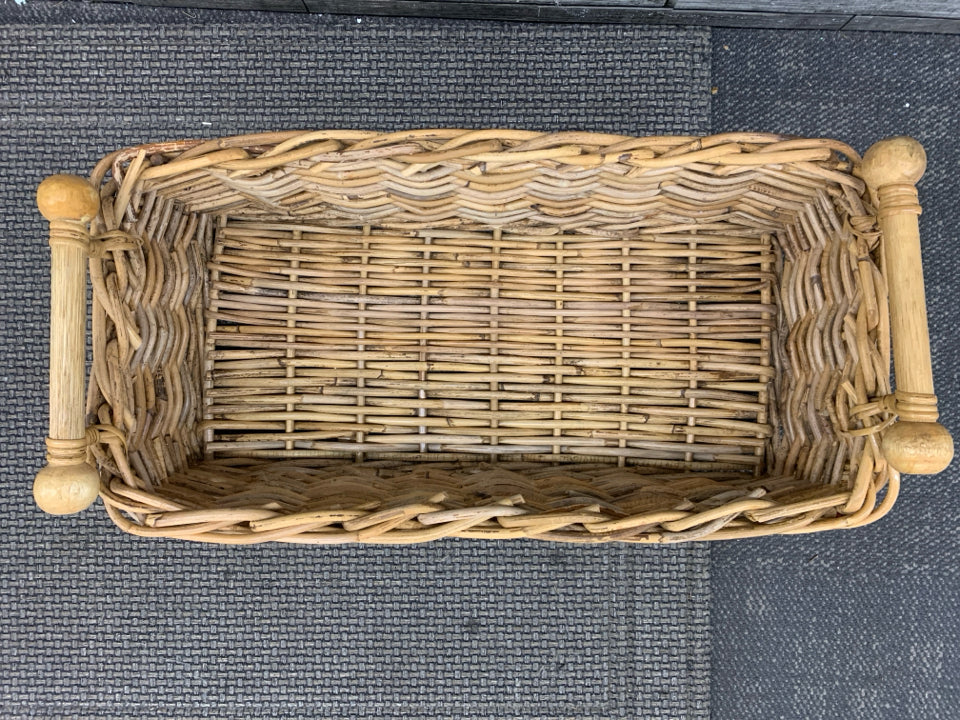 WOVEN WICKER BASKET W/WOODEN BULB HANDLES.