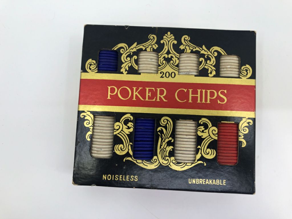 NIB VTG POKER CHIP SET.