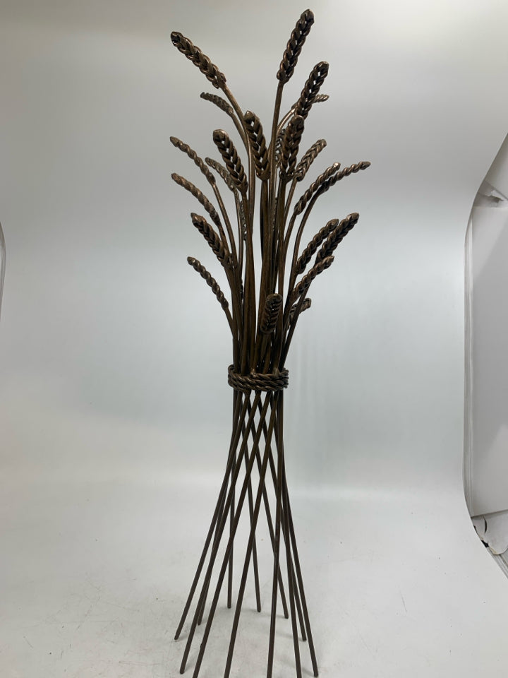 METAL STANDING BUNCH OF WHEAT DECOR HEAVY.