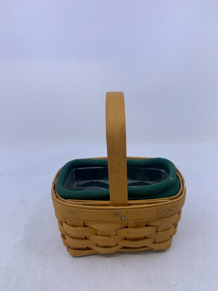 2001 SALT/PEPPER BASKET PLASTIC PROTECTOR/INSERT & GREEN LINER.