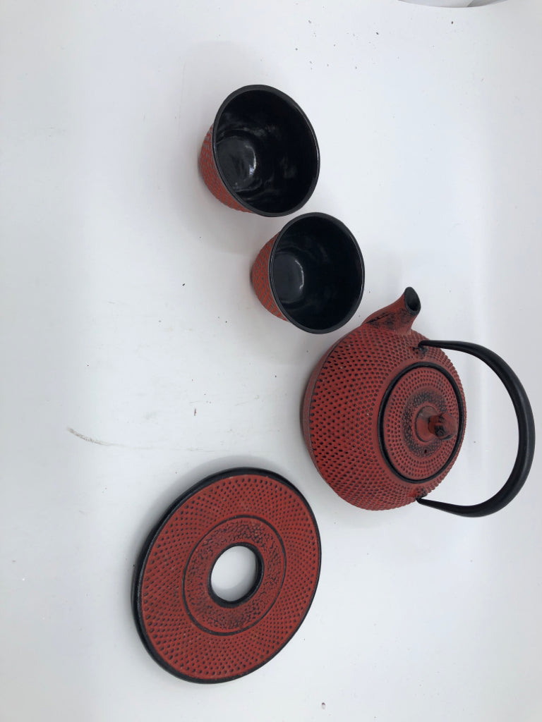 HEAVY RED AND BLACK ASIAN STYLE TEA SET - 2 CUPS, TEAPOT AND PLATE.