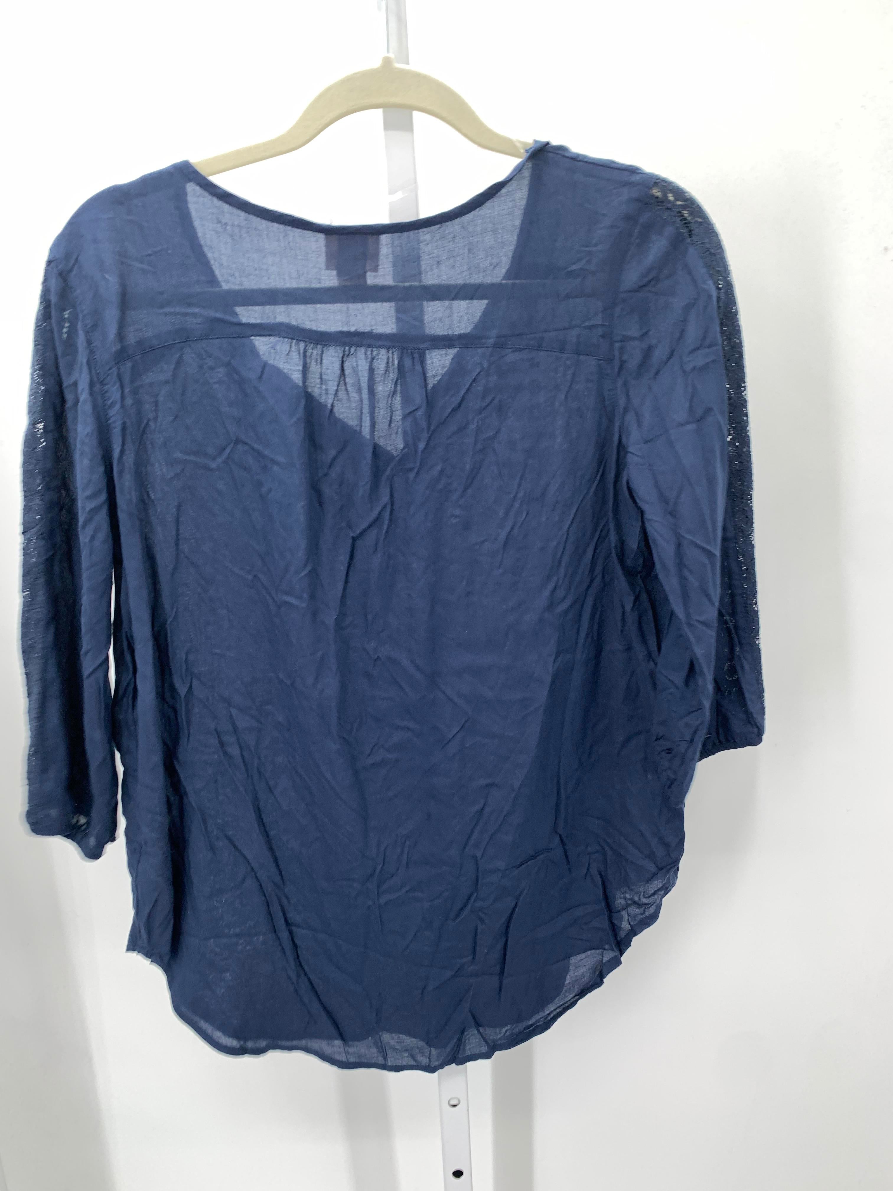 Mossimo Size Large Misses 3/4 Sleeve Shirt