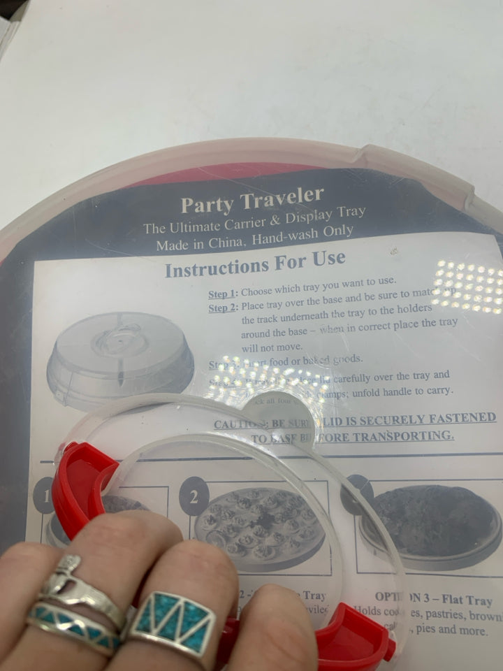 PLASTIC PARTY TRAVELER TRAY.