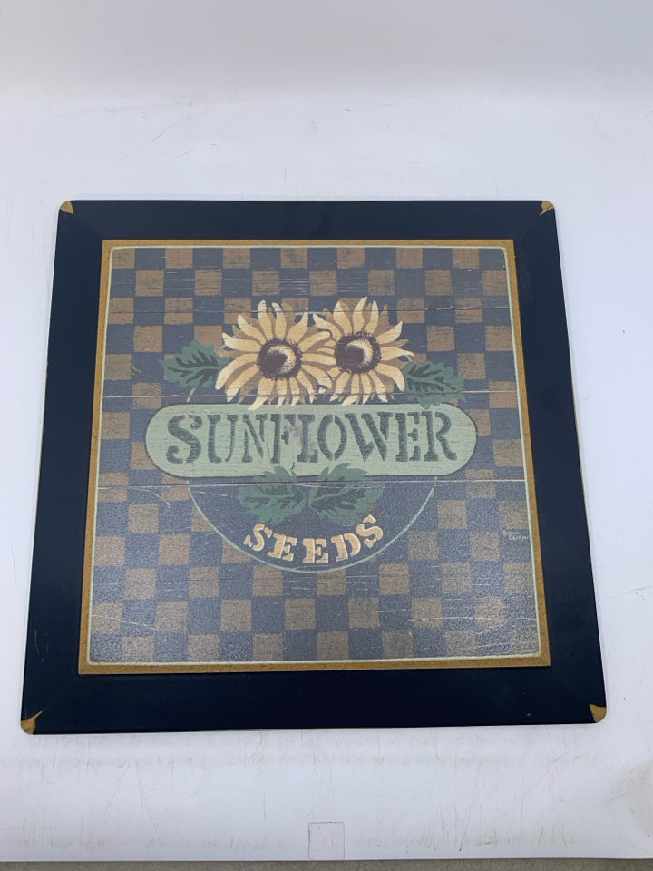 SQUARE PRIMITIVE STYLE SUNFLOWER SEEDS CHECKERED.