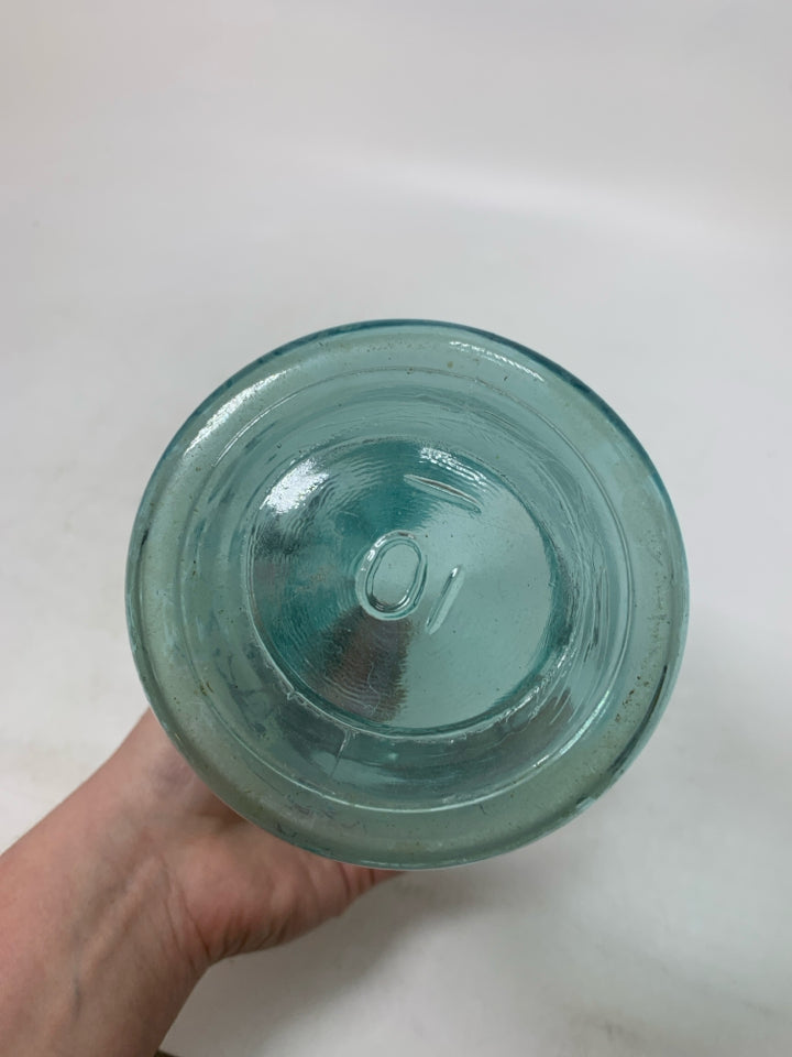 VTG TINTED BLUE GLASS JAR W/ NO COVER.