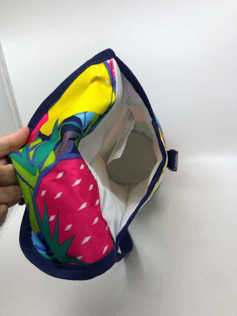 PACKIT INSULATED WINE COOLER BAG W/4 SILICONE WINE CUPS.