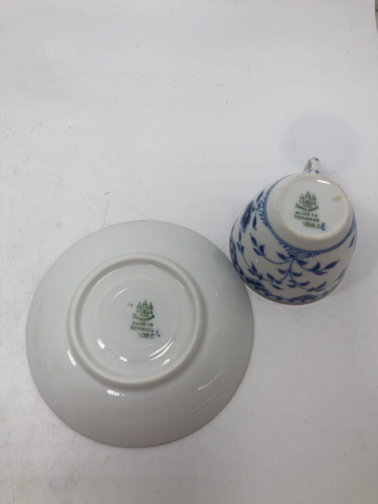 12PC SVC 6 VTG BING AND GRONDAHL TEA CUP/SAUCERS SET.