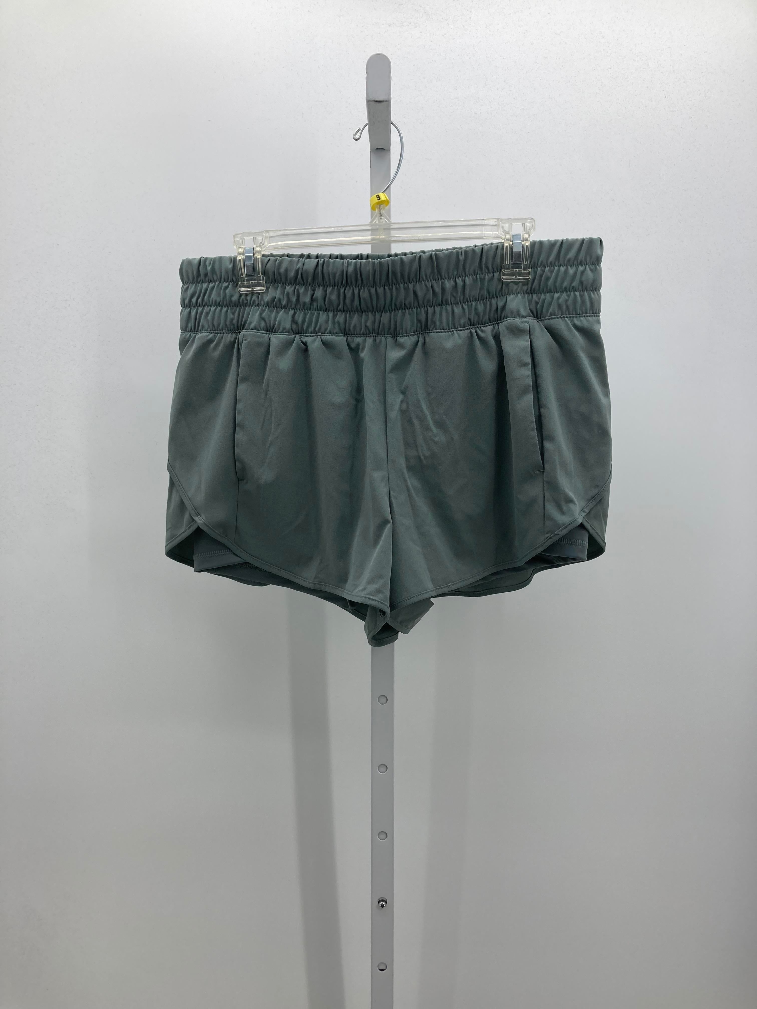 Avia Size Large Misses Shorts