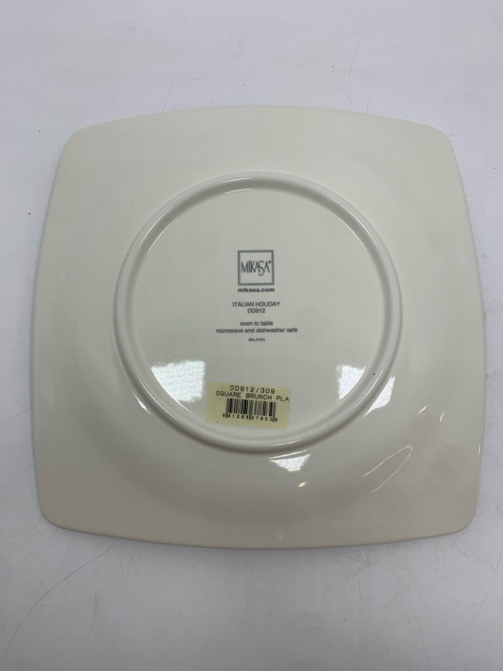 4 ITALIAN HOLIDAY SQUARE BRUNCH PLATES - MIKASA - IN BOX.