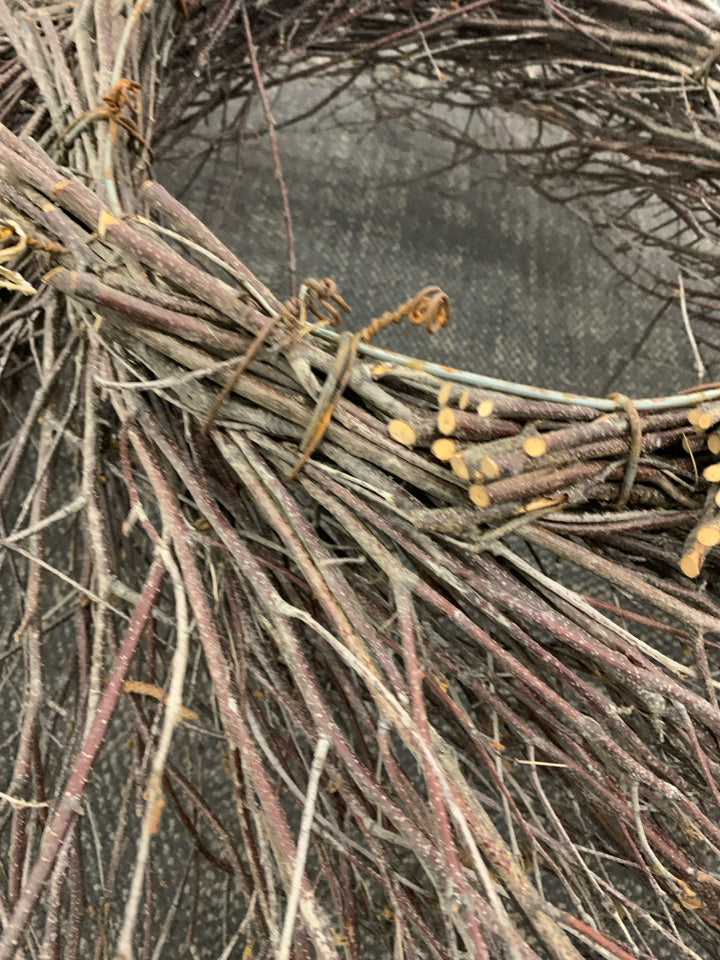 JUMBO NEST TWIG WREATH.
