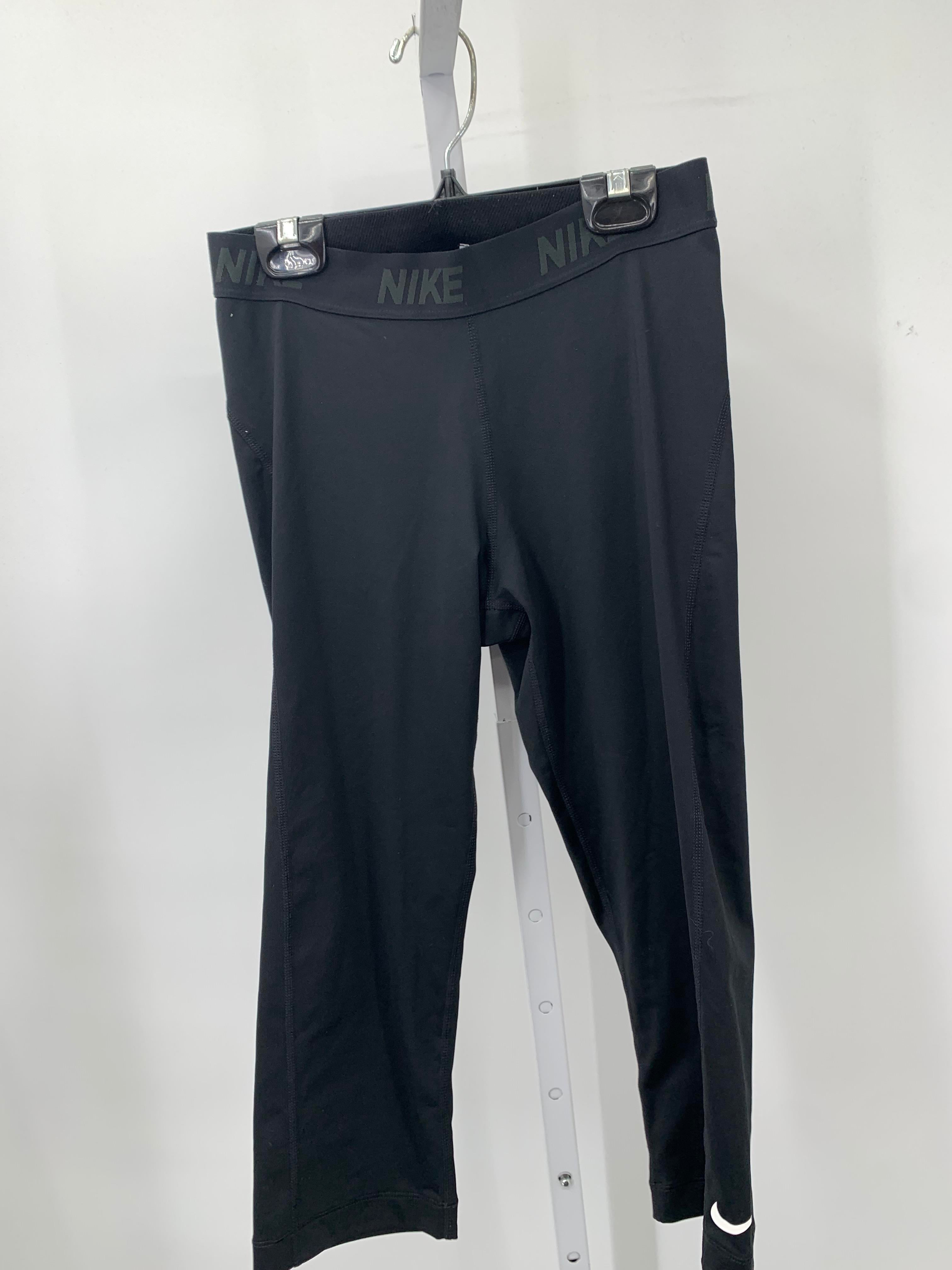 Nike Size Medium Misses Leggings