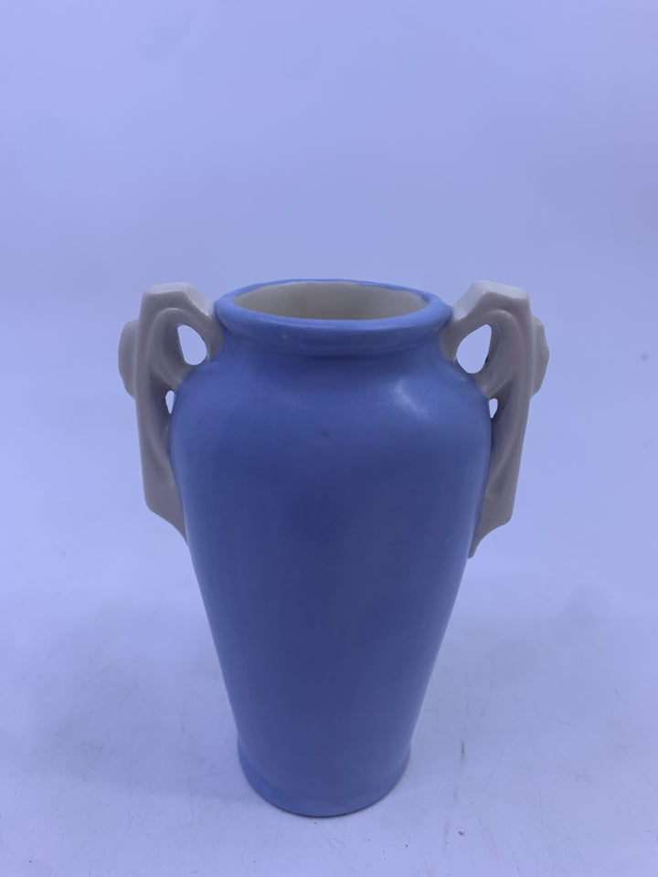 MINI LIGHT BLUE URN VASE W/ EMBOSSED WHITE DETAILS.