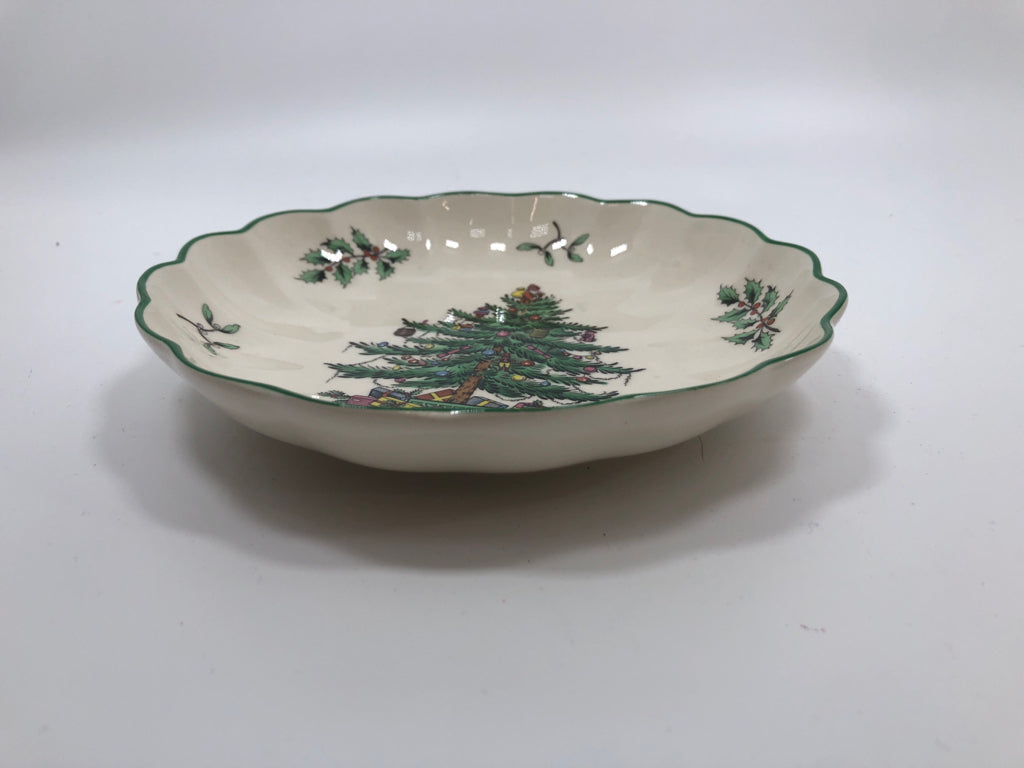 SPODE CHRISTMAS TREE ROUND FLUTED DISH.