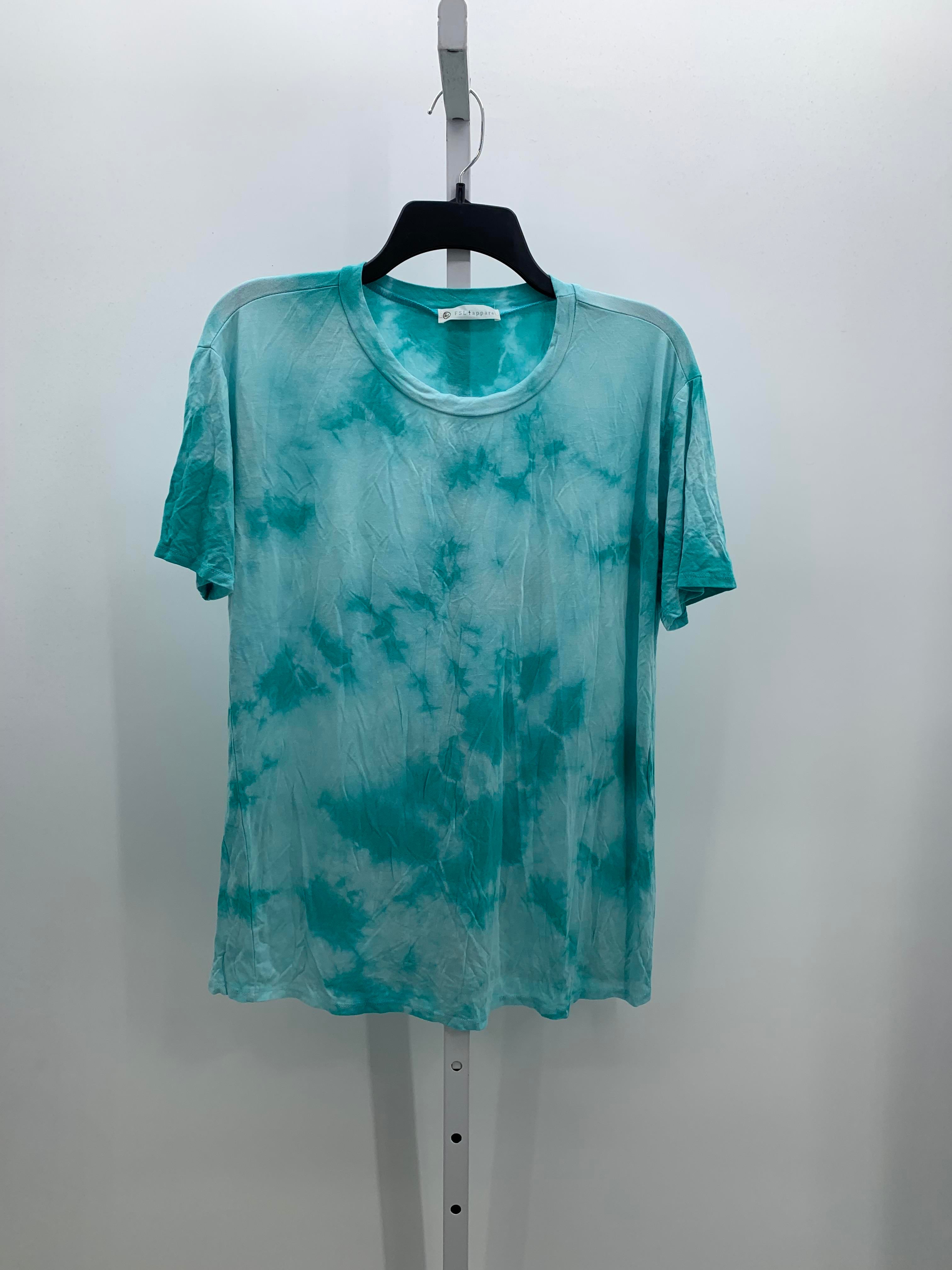 Size Medium Misses Short Sleeve Shirt