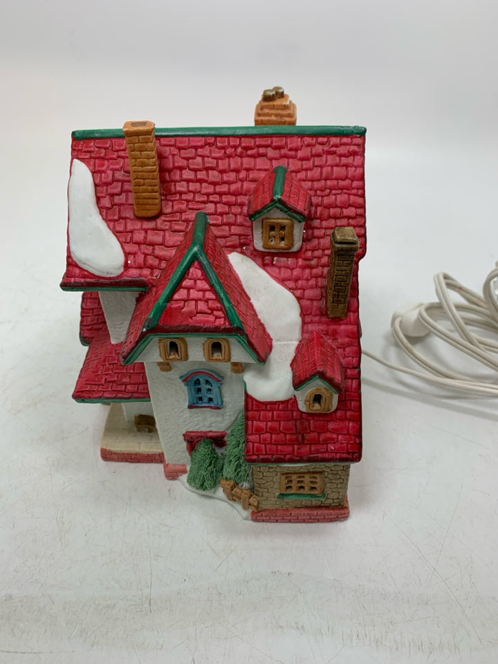 VTG CHRISTMAS VILLAGE SANTA CLAUS LIGHTED HOUSE LEMAN DICKENSVALE 1993.