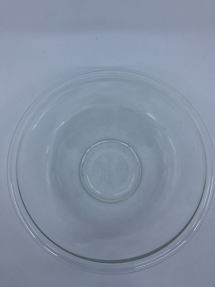 VTG PYREX CLEAR MIXING BOWL.