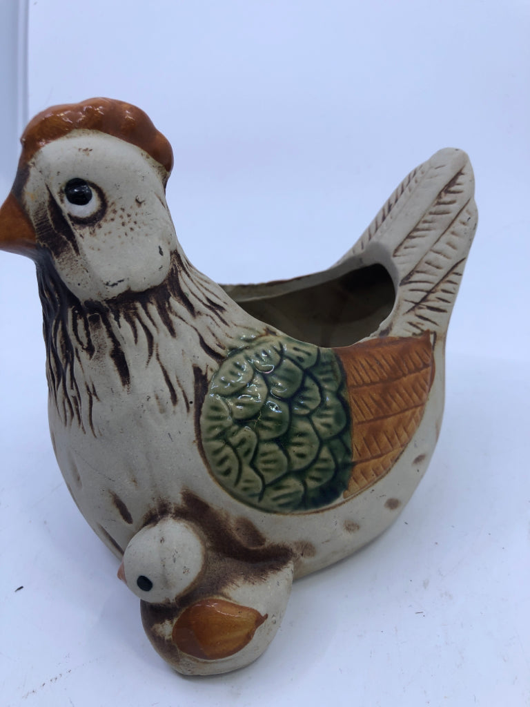HEN PLANTER CERAMIC.