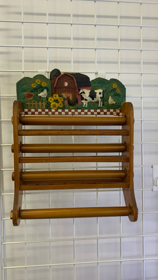 VTG FARM ANIMALS PAPER TOWEL/FOOD WRAP DISPENSER.