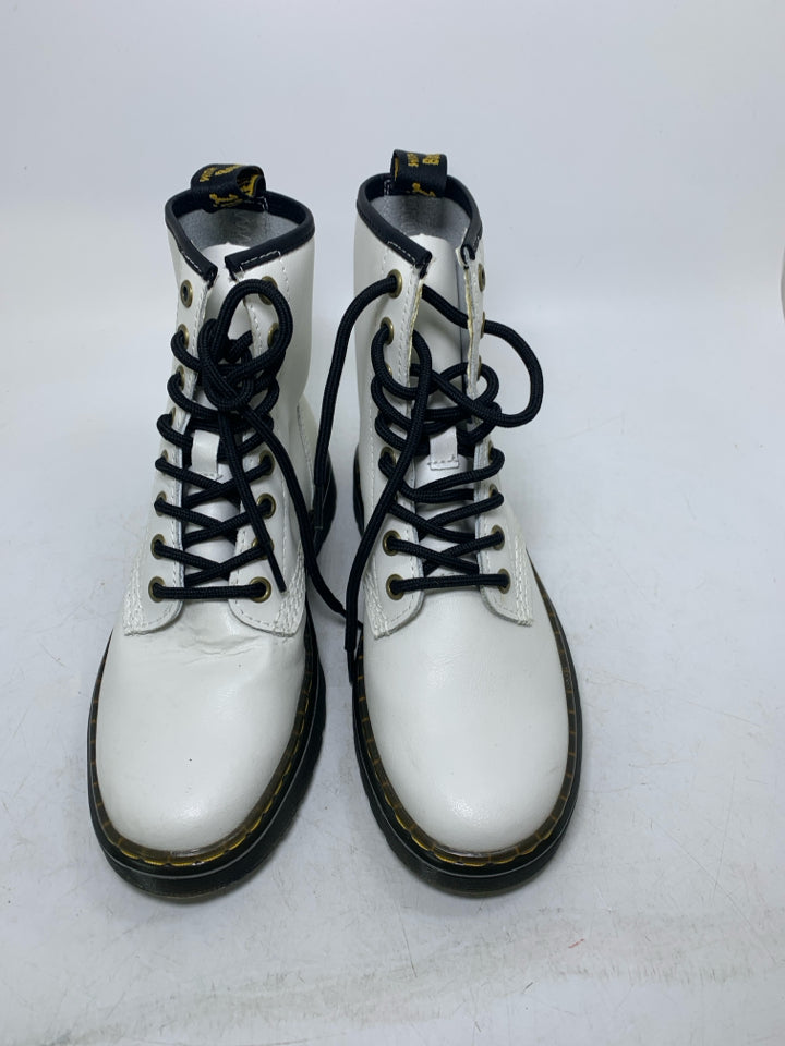 Dr Doc Martens Zavala Leather Combat Boots *Minor Wear/Marks Right Boot (Men-4,