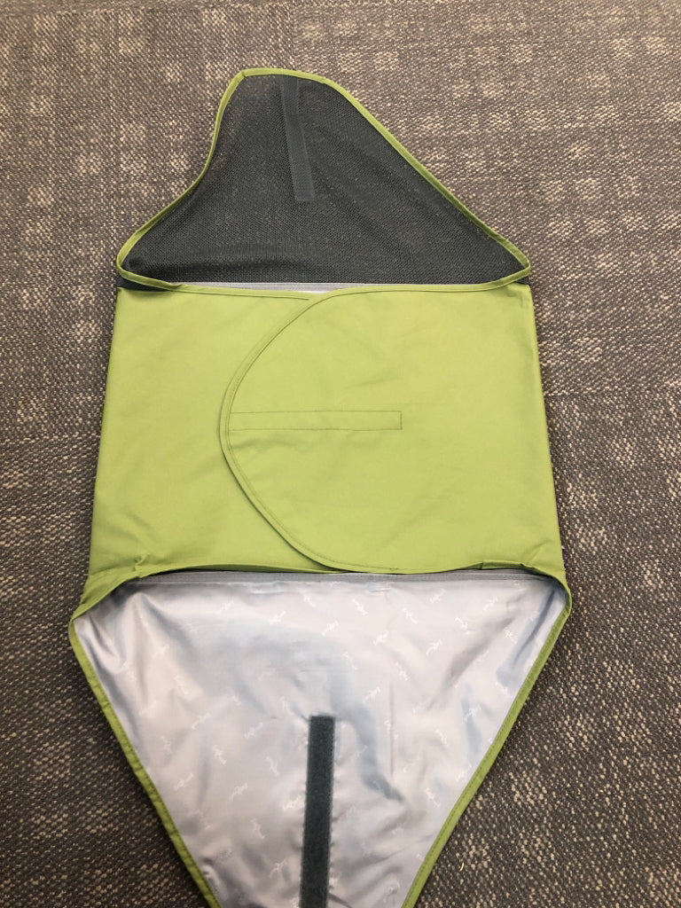 EAGLE CREEK GREEN PACKING CUBE.